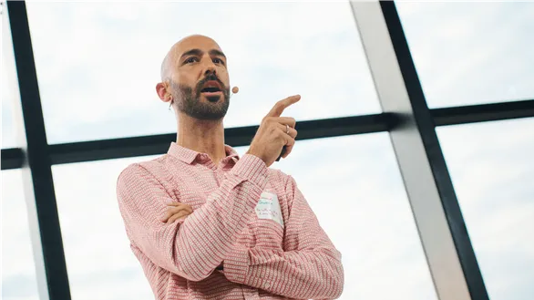 Renaud Bettin speaking at a conference